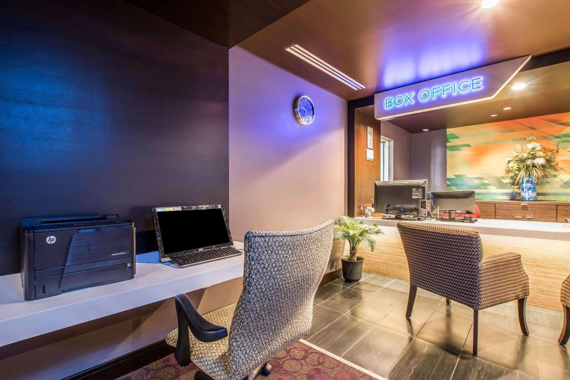 Tilt Universal-hollywood, Ascend Collection 3* Los Angeles
