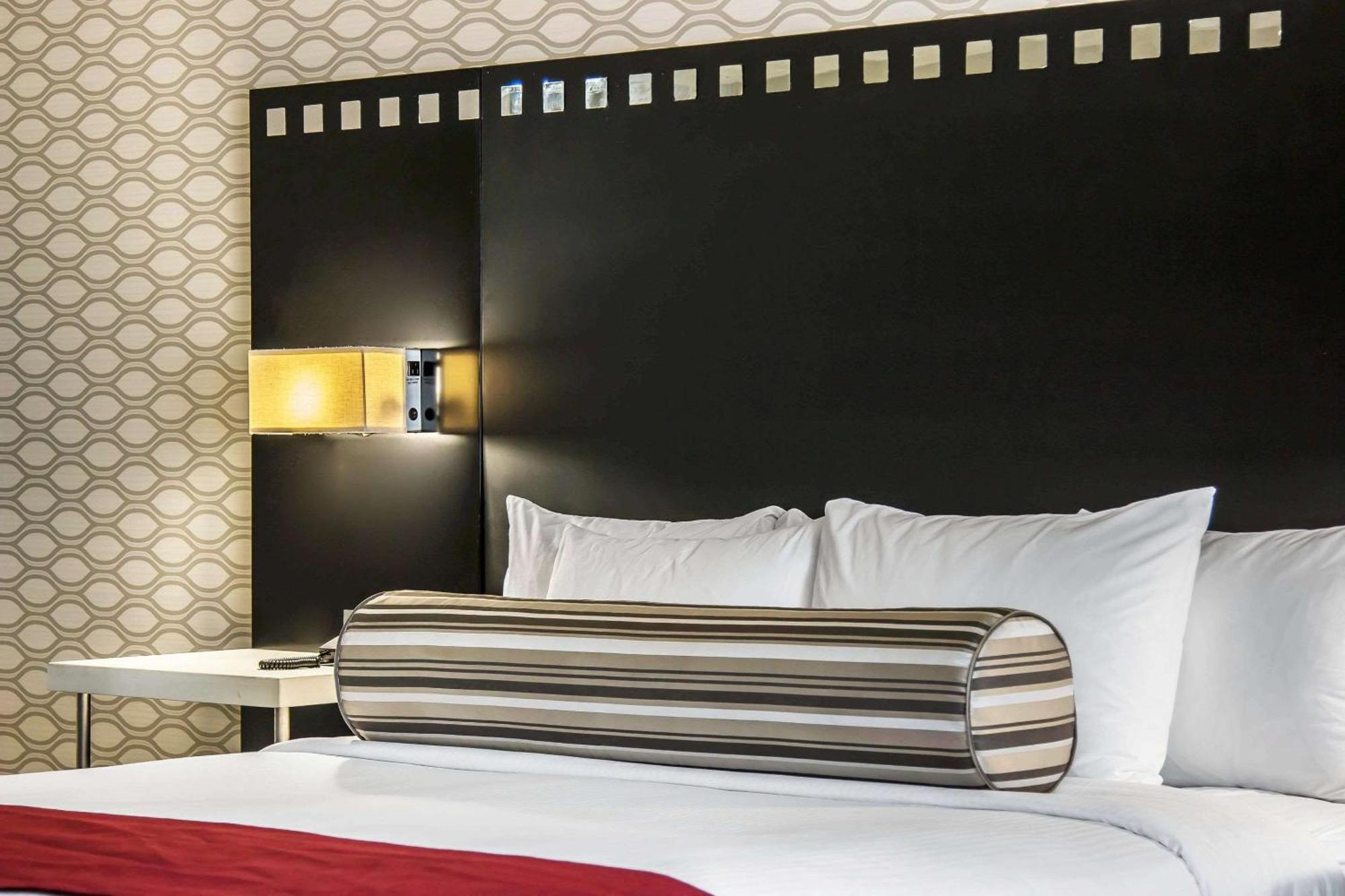 Hotel Tilt Universal-hollywood, Ascend Collection