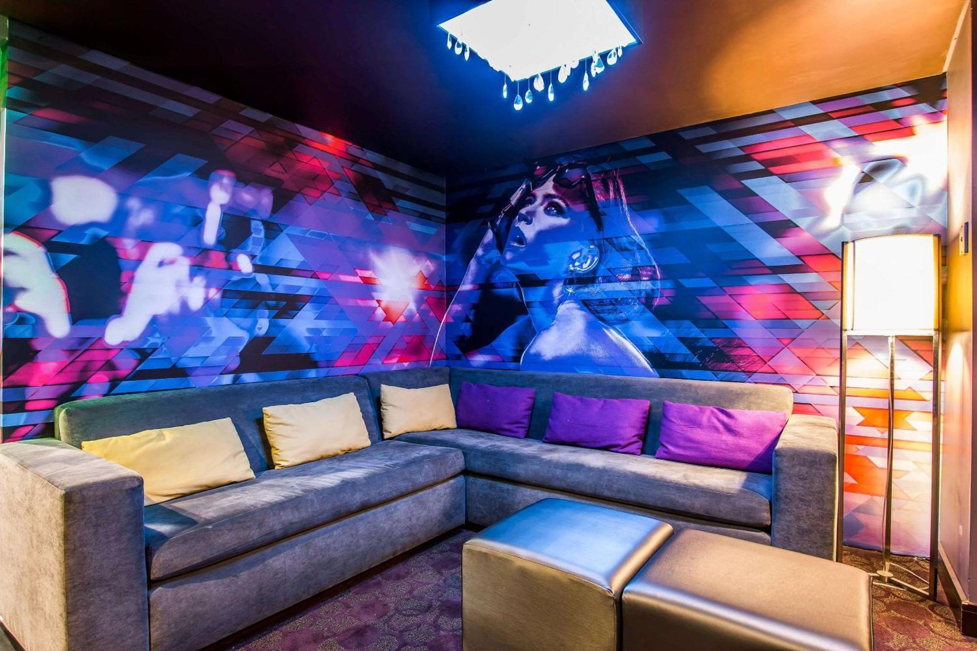 Tilt Universal-hollywood, Ascend Collection Los Angeles